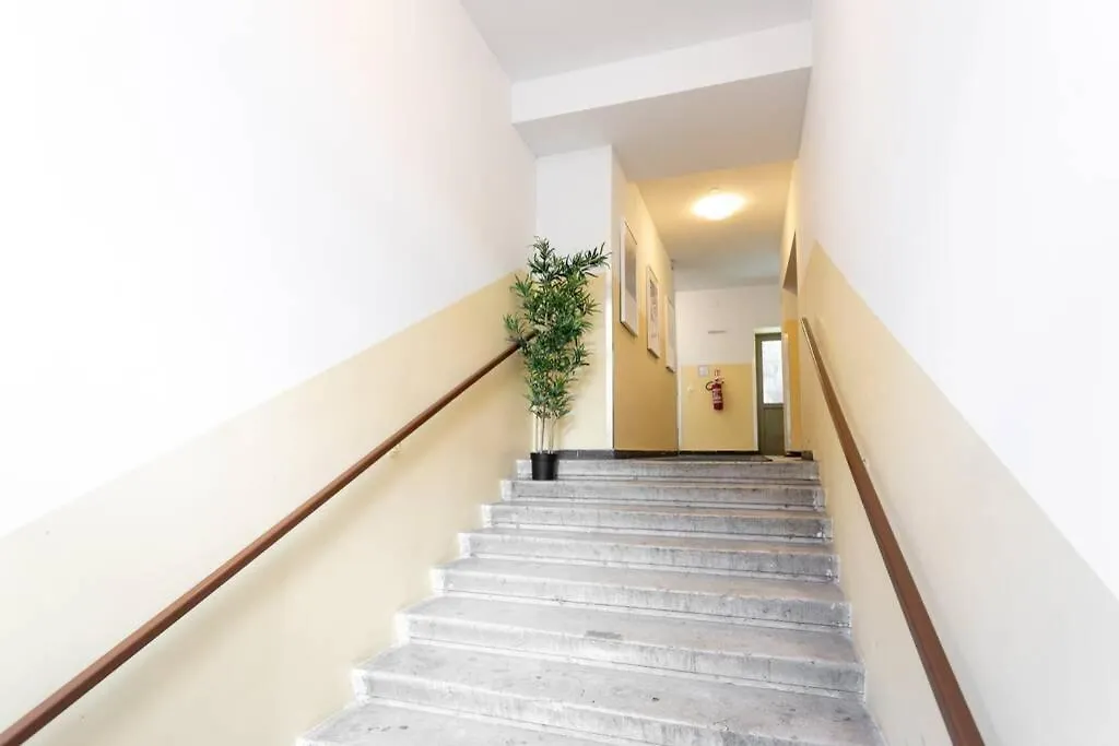 Kuscheliges Stadtloft L Lf26 Vienna 0*,  Austria